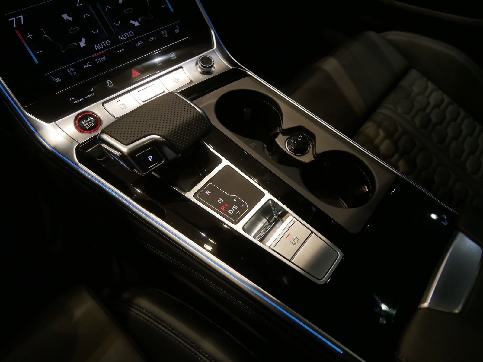 Thumbnail: 2026 Audi RS 6 - 10