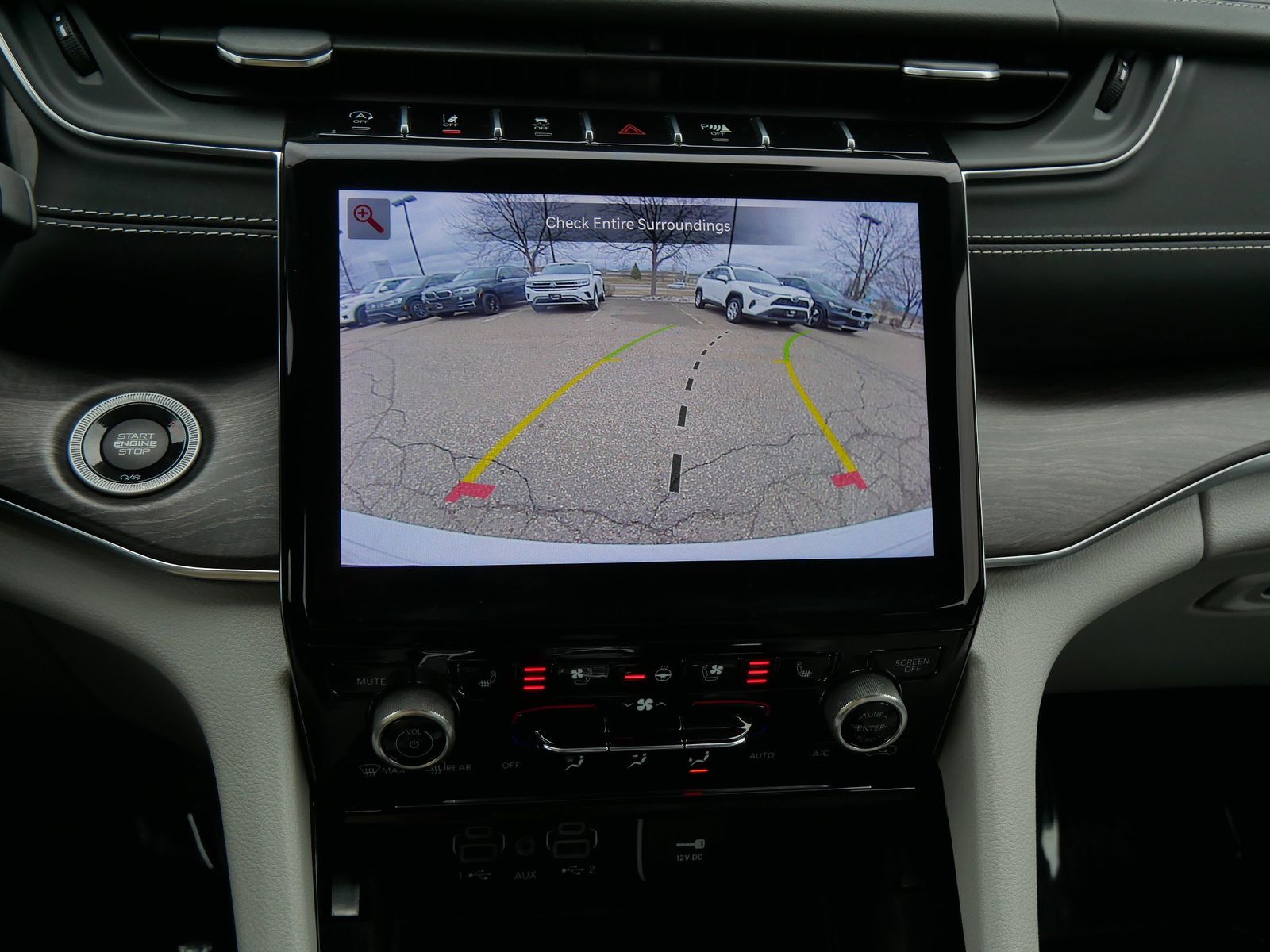 Thumbnail: 2022 Jeep Grand Cherokee - 22