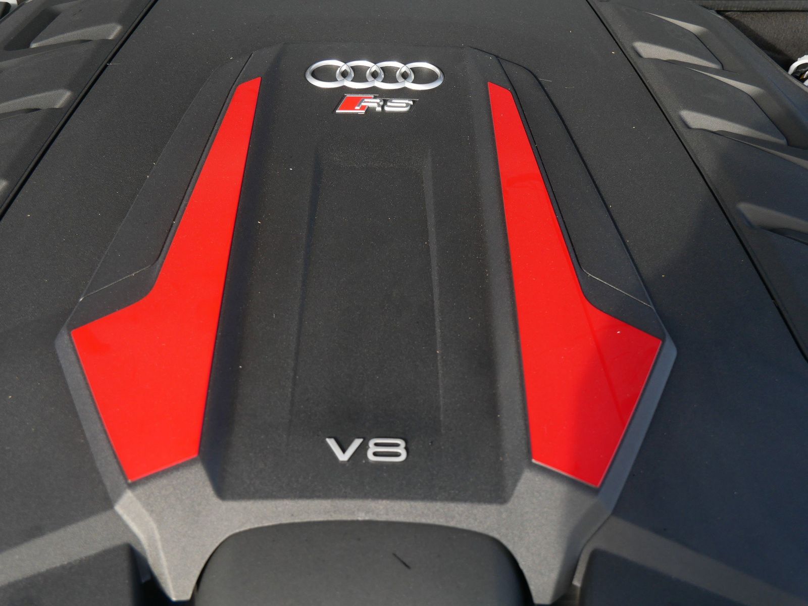 Thumbnail: 2026 Audi RS Q8 - 10