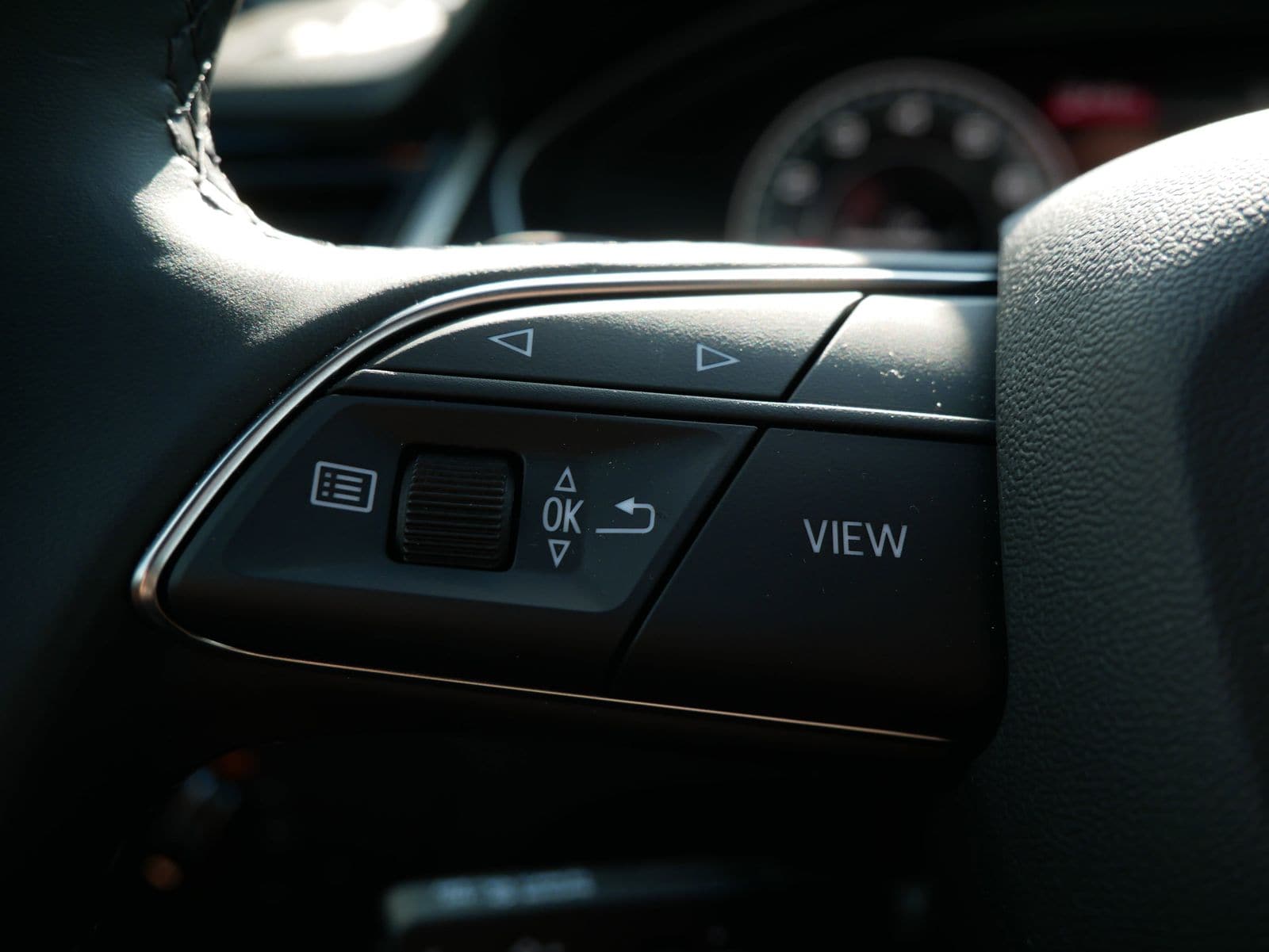 Thumbnail: 2025 Audi Q5 - 25