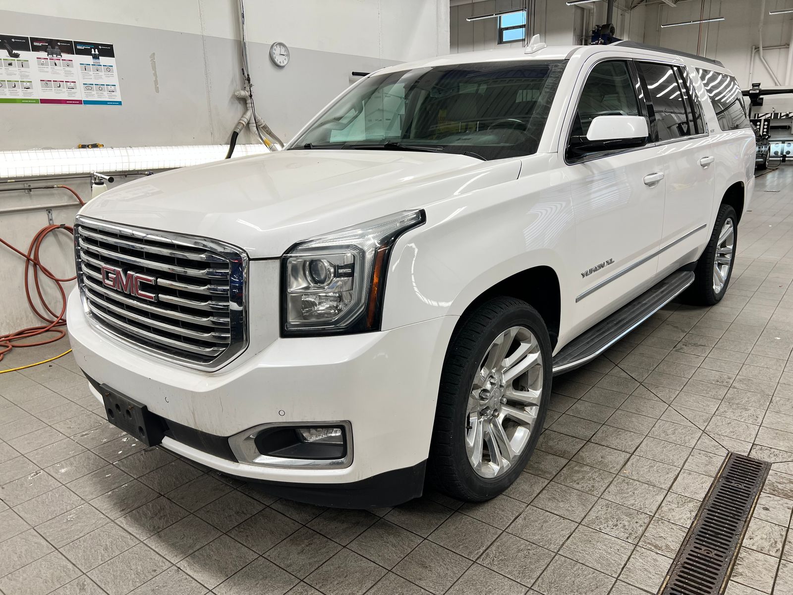 Thumbnail: 2018 GMC Yukon XL - 2