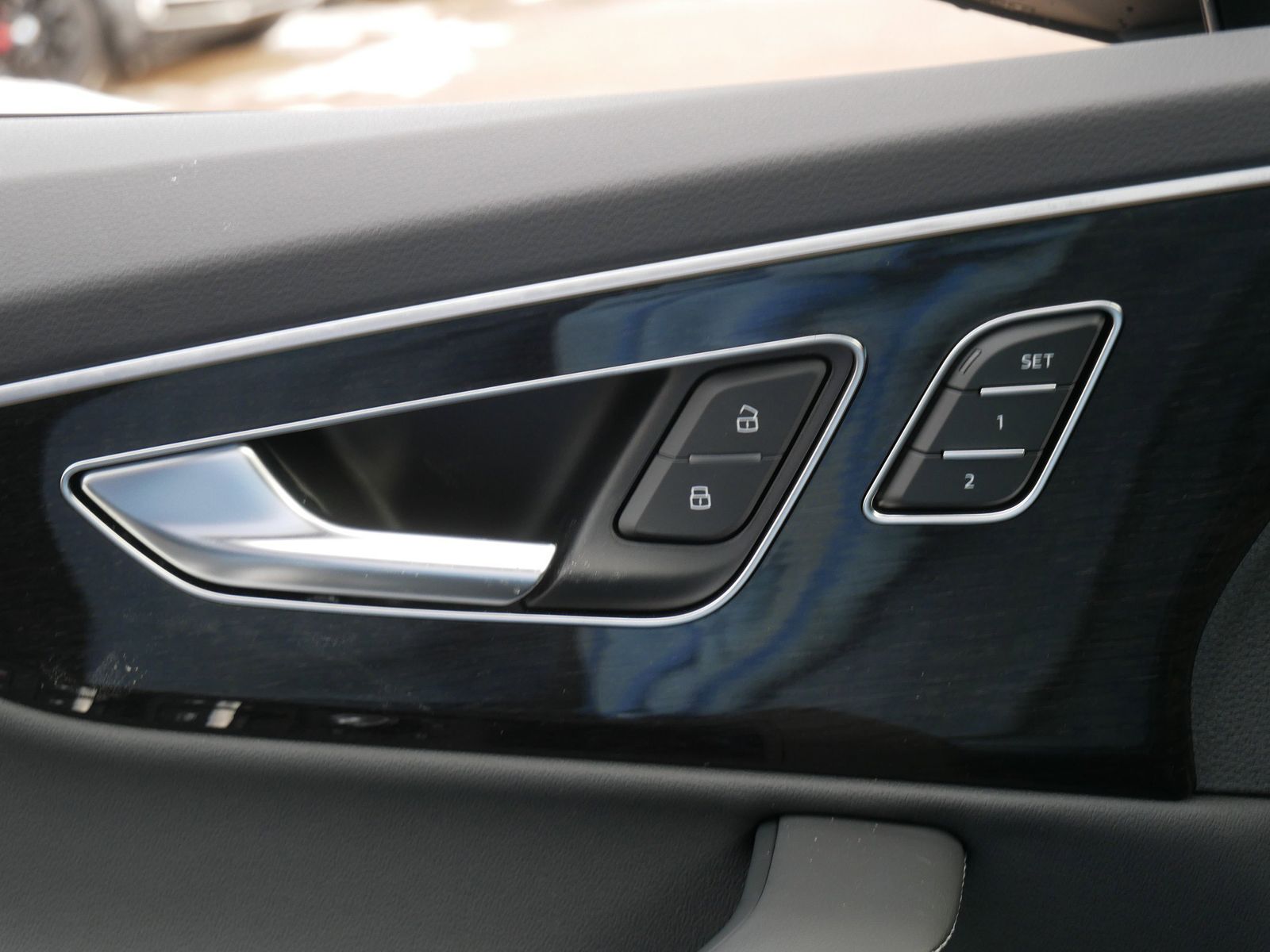 Thumbnail: 2026 Audi Q7 - 16