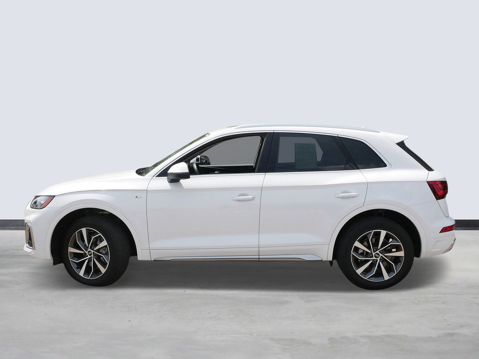 Thumbnail: 2023 Audi Q5 - 2