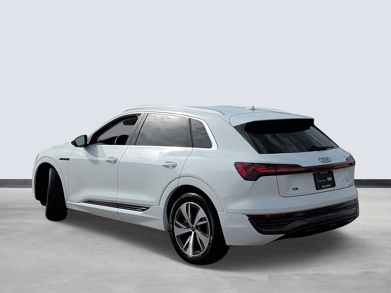 Thumbnail: 2024 Audi Q8 e-tron - 3