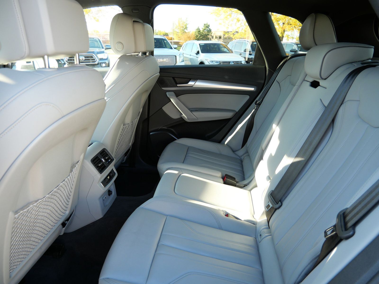 Thumbnail: 2025 Audi Q5 - 9