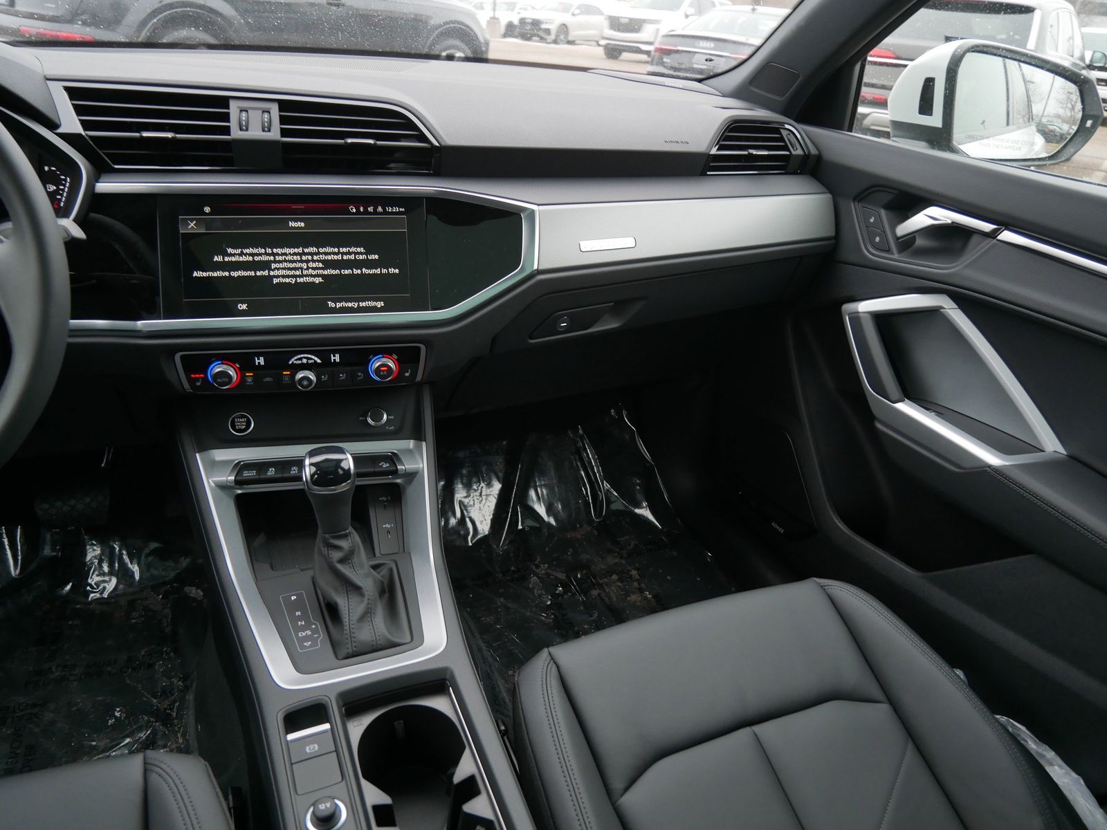 Thumbnail: 2025 Audi Q3 - 13