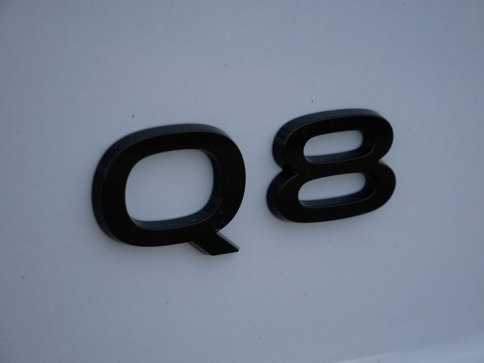 Thumbnail: 2026 Audi Q8 - 10