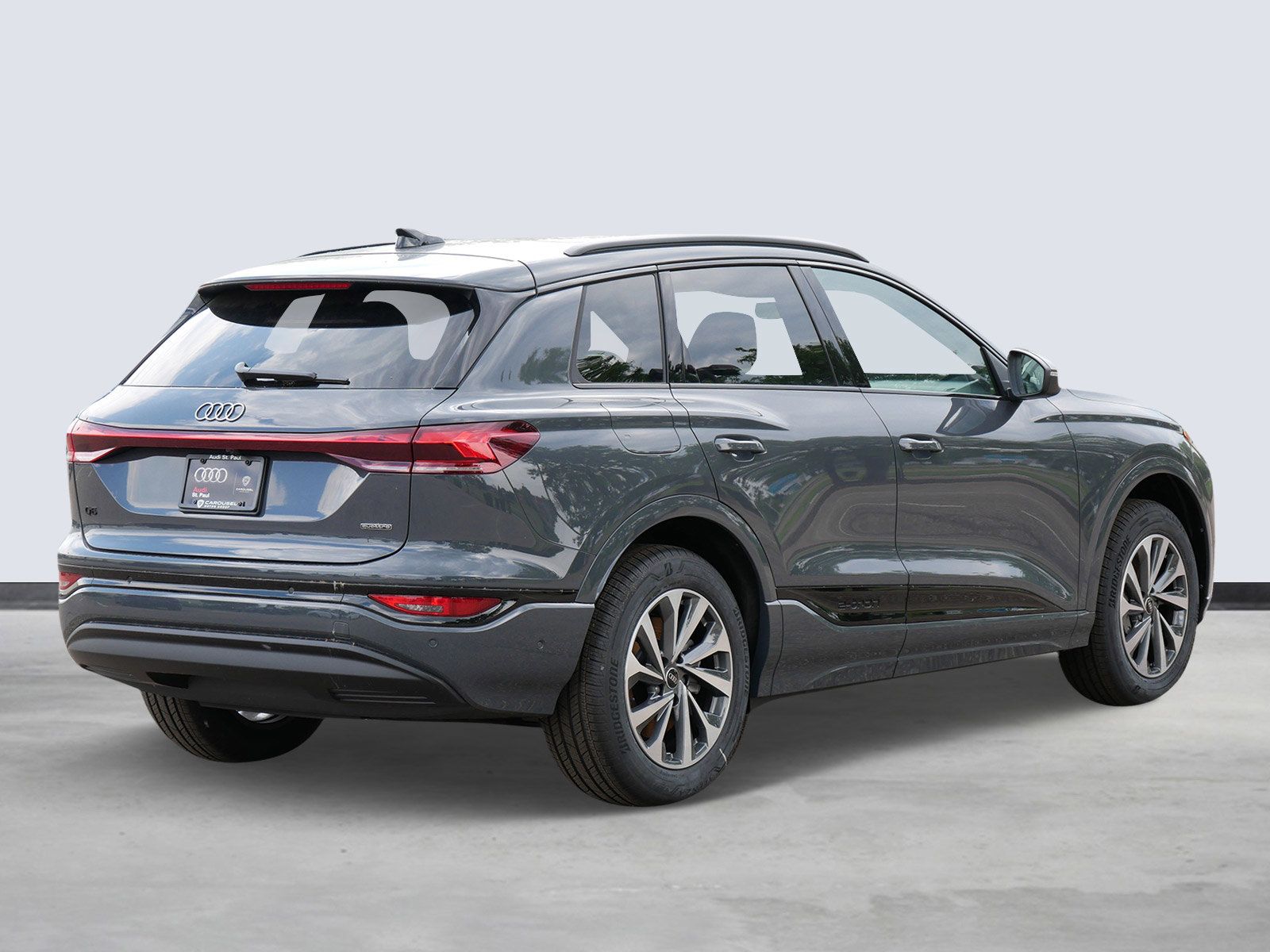 Thumbnail: 2025 Audi Q6 e-tron - 4