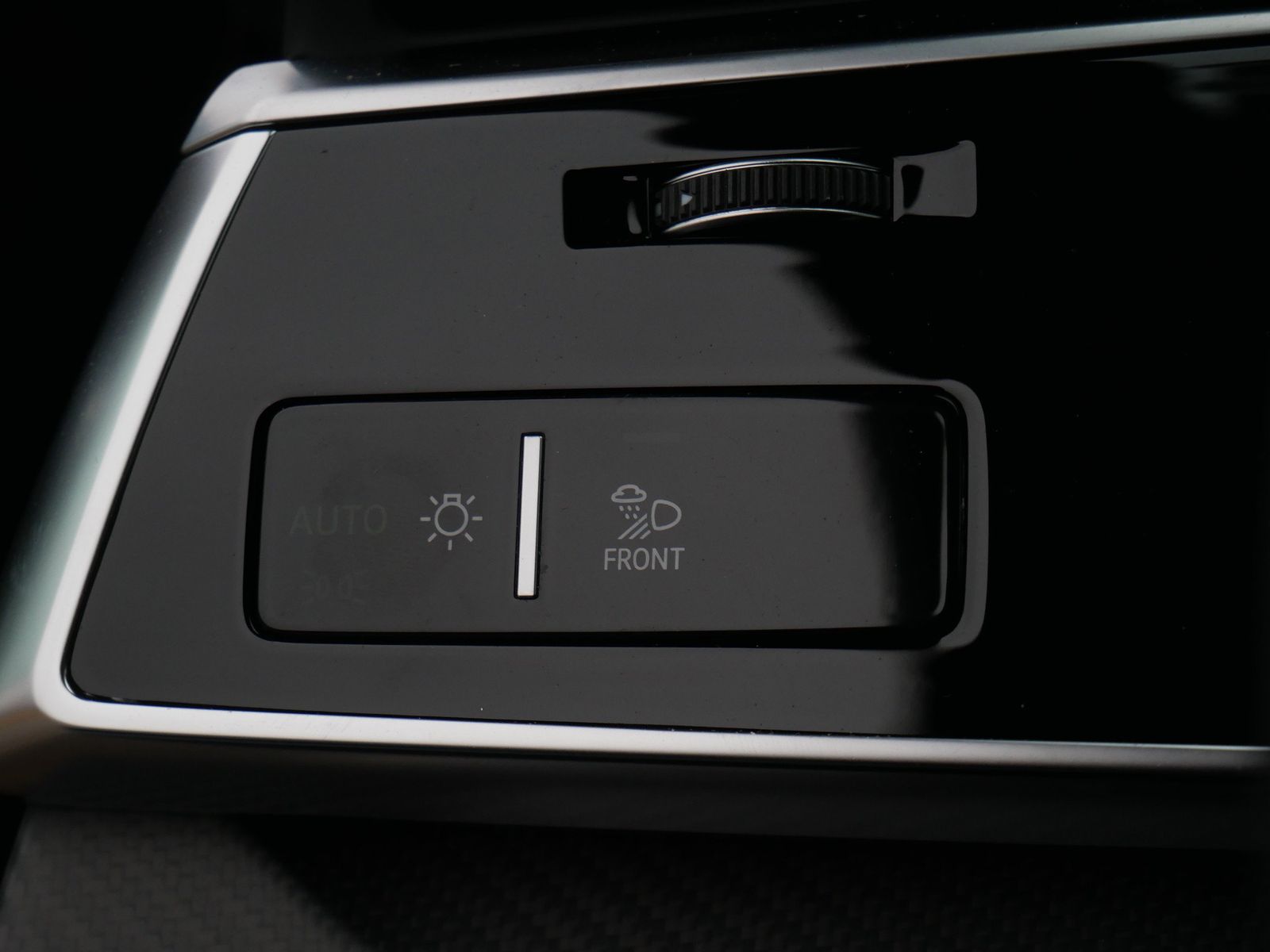 Thumbnail: 2026 Audi SQ8 - 26