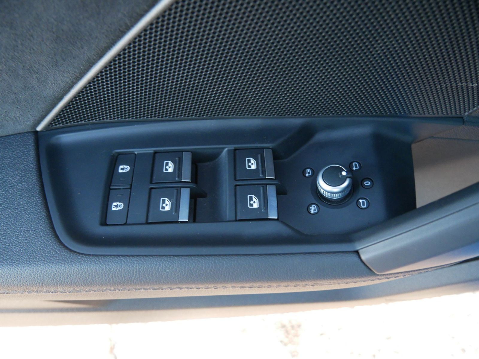 Thumbnail: 2024 Audi RS 3 - 16