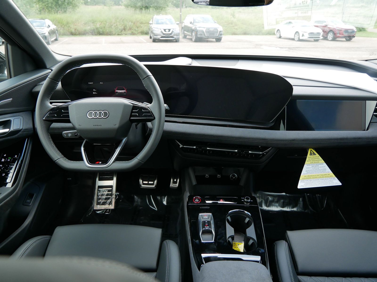 Thumbnail: 2025 Audi SQ6 e-tron - 10