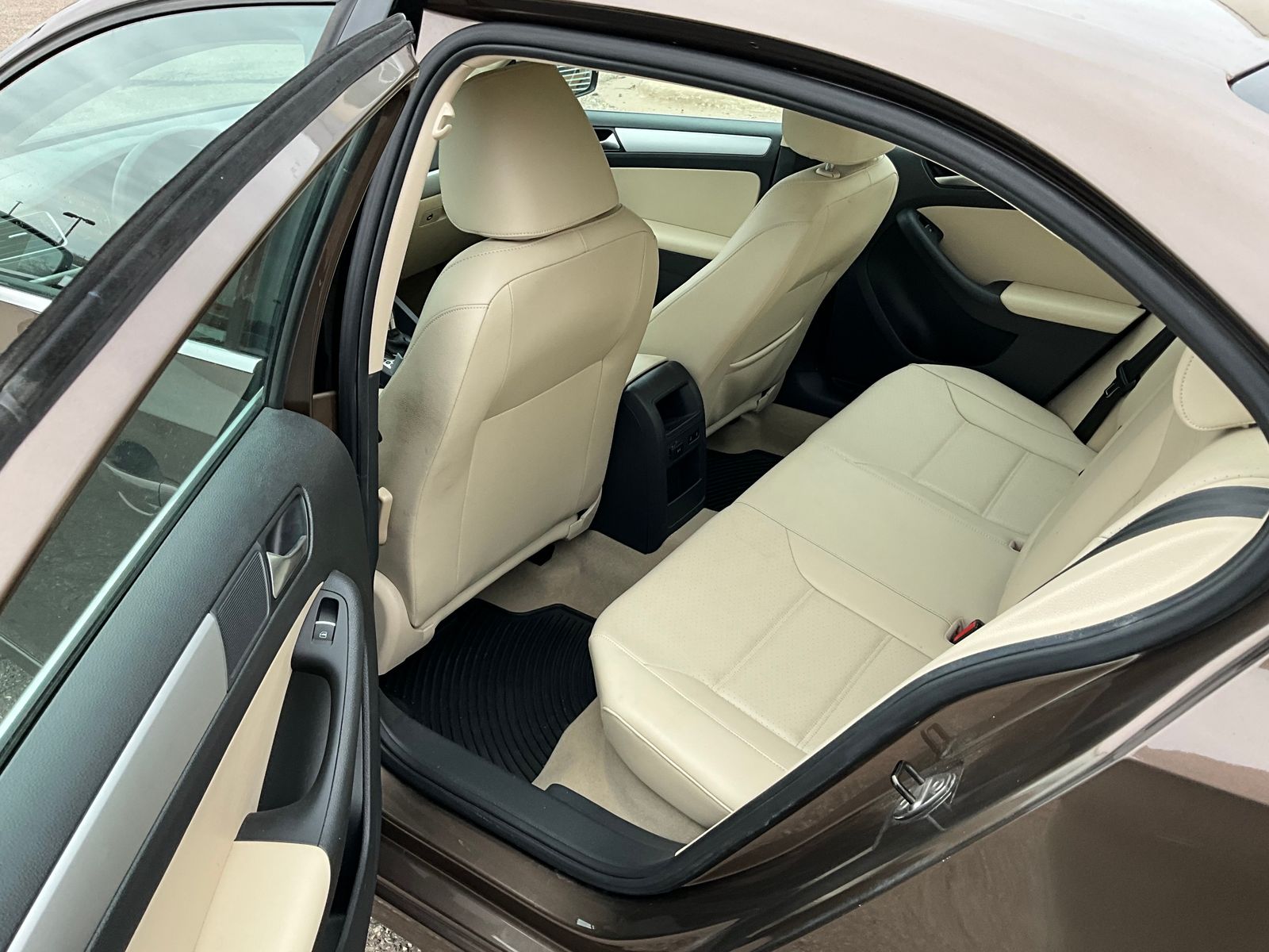Thumbnail: 2014 Volkswagen Jetta - 8