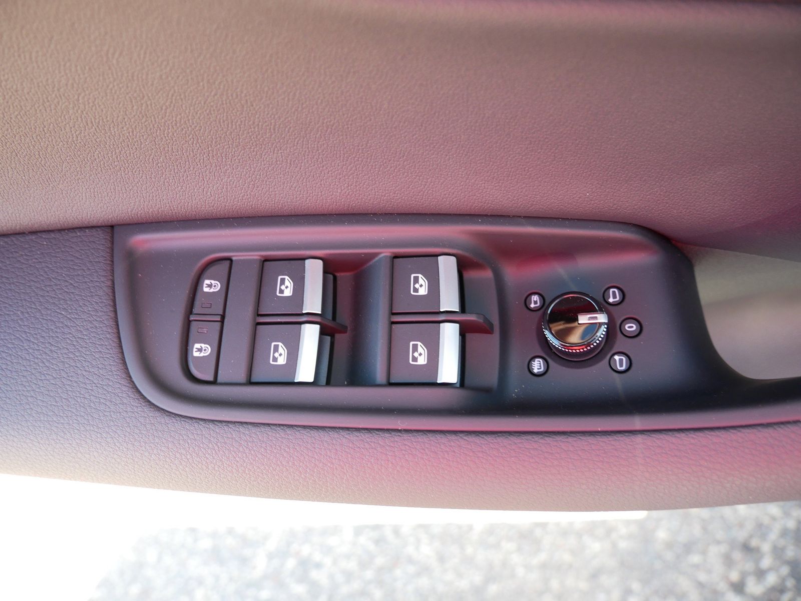 Thumbnail: 2026 Audi Q7 - 15