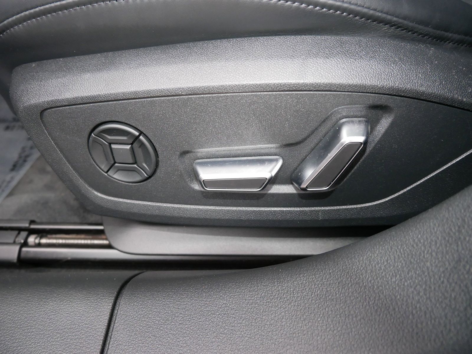 Thumbnail: 2021 Audi RS 7 - 15