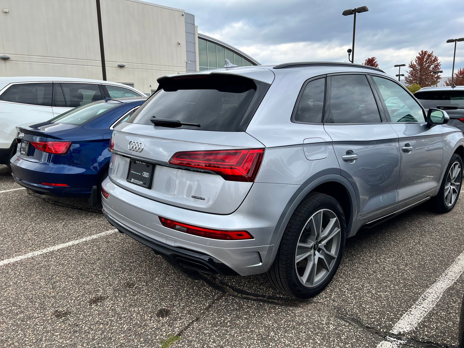 Thumbnail: 2025 Audi Q5 - 4