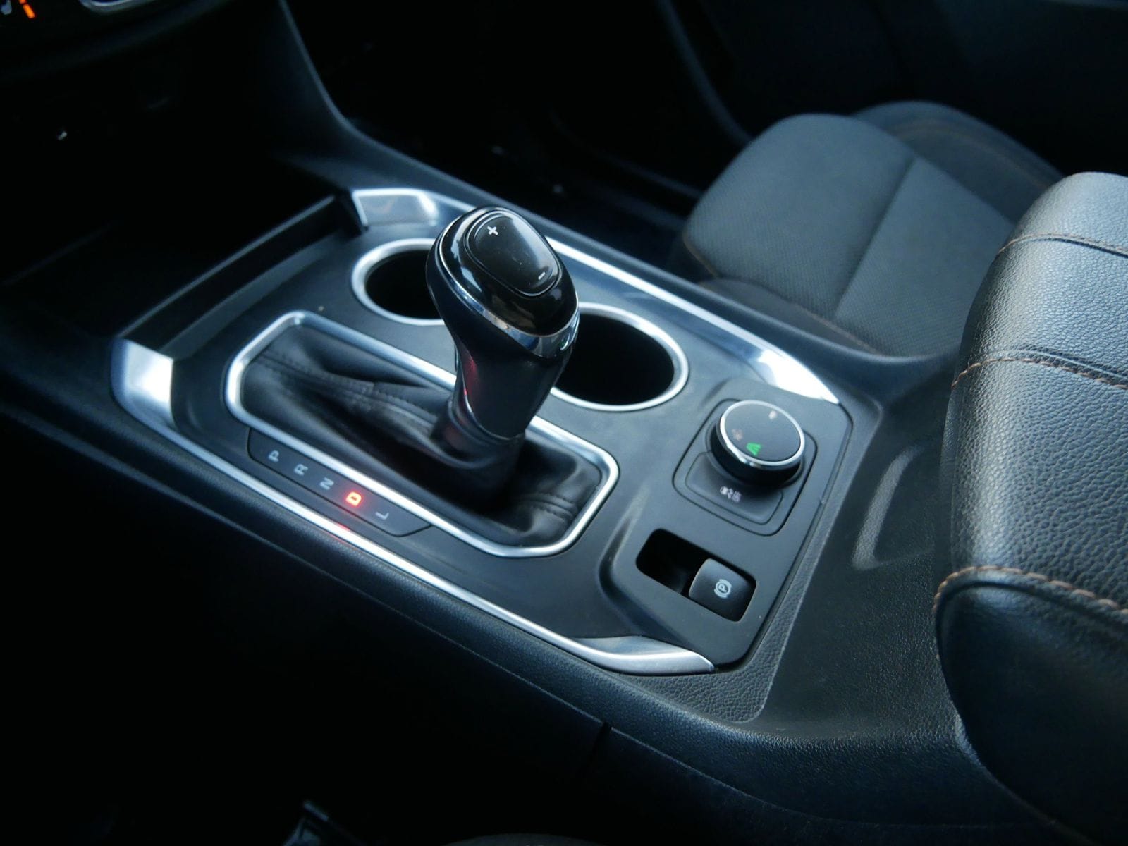 Thumbnail: 2019 Chevrolet Traverse - 18