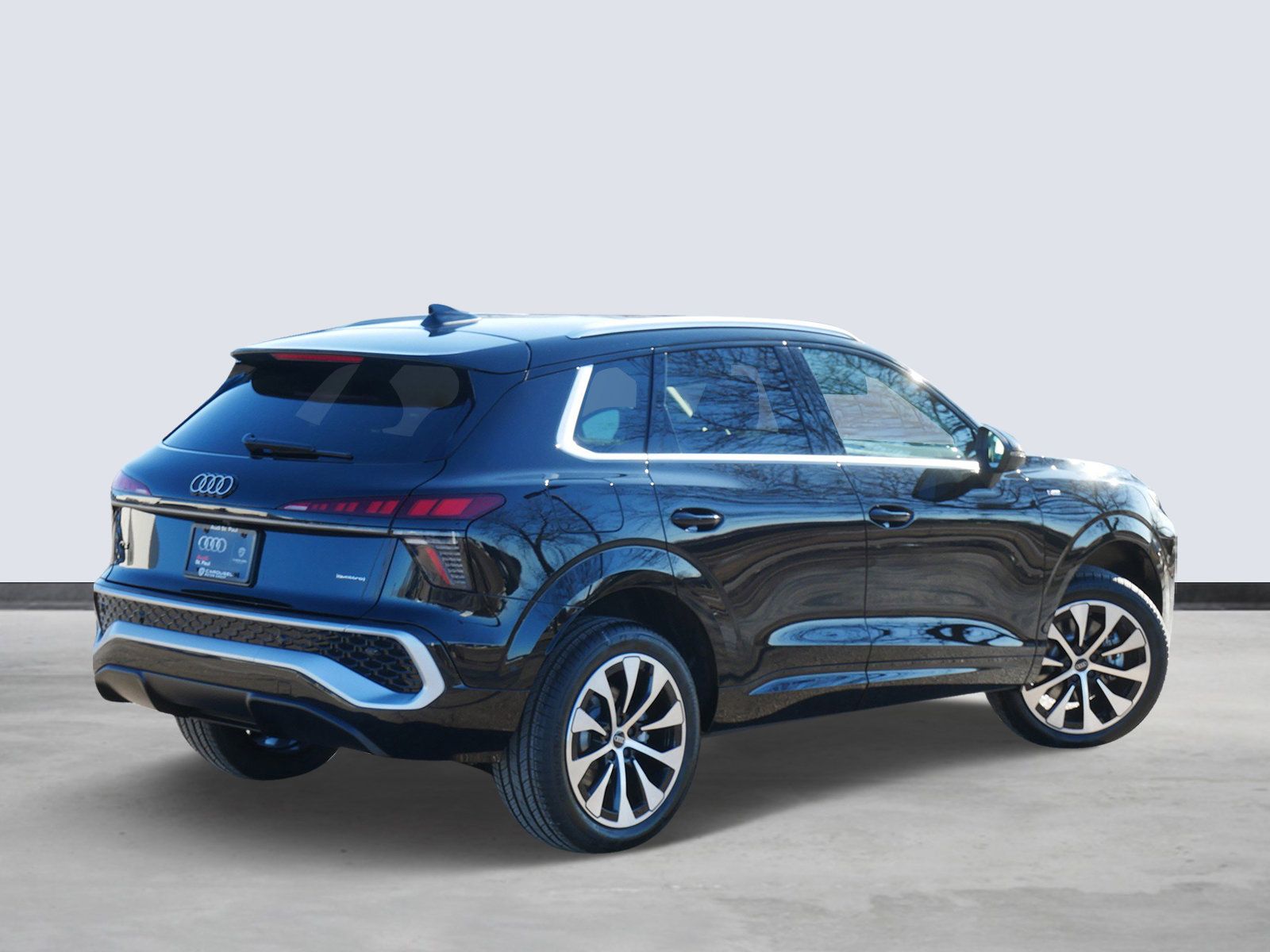 Thumbnail: 2026 Audi Q3 - 4