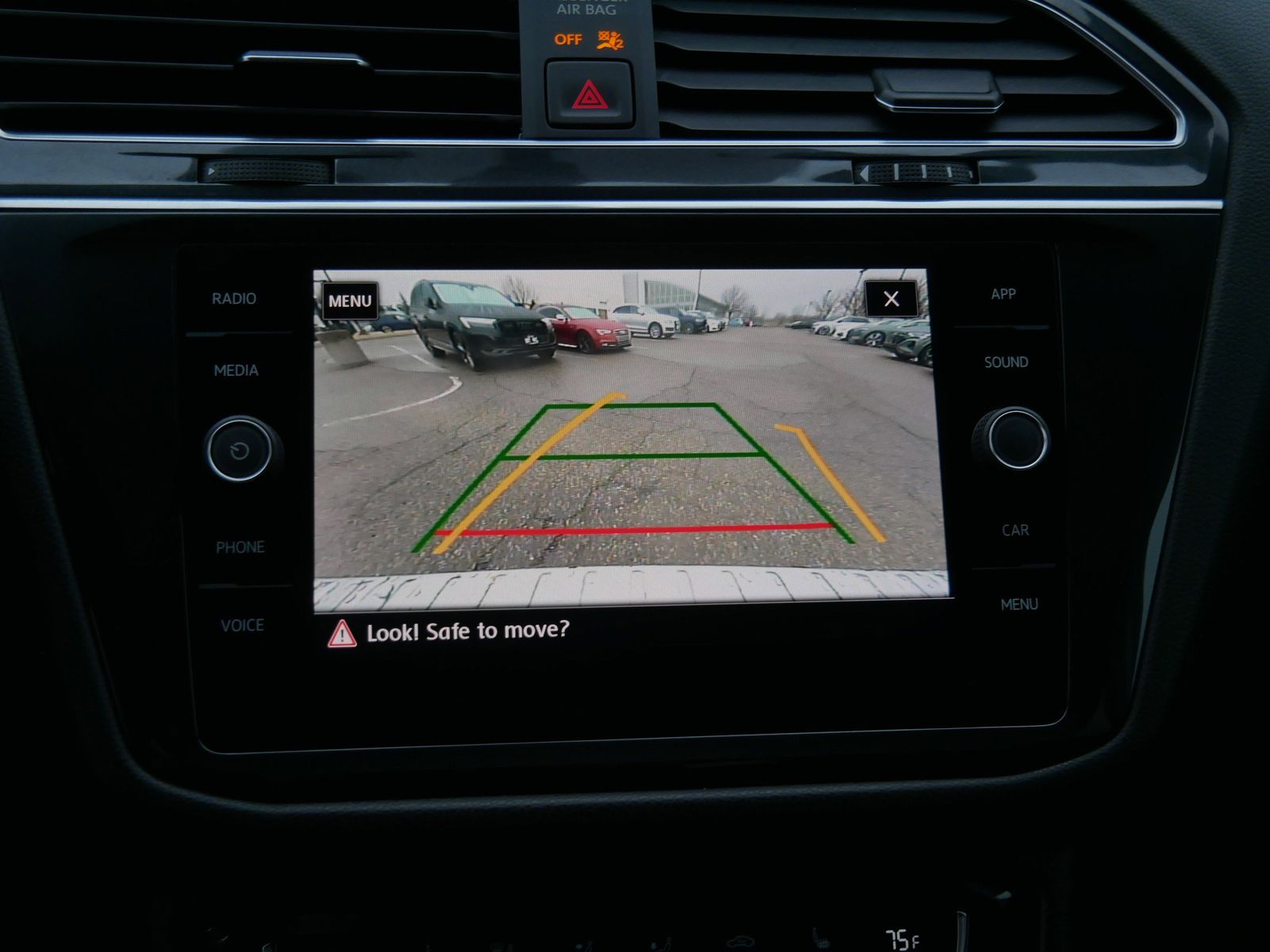 Thumbnail: 2019 Volkswagen Tiguan - 23