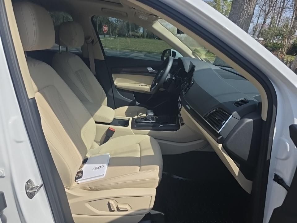 Thumbnail: 2023 Audi Q5 - 13