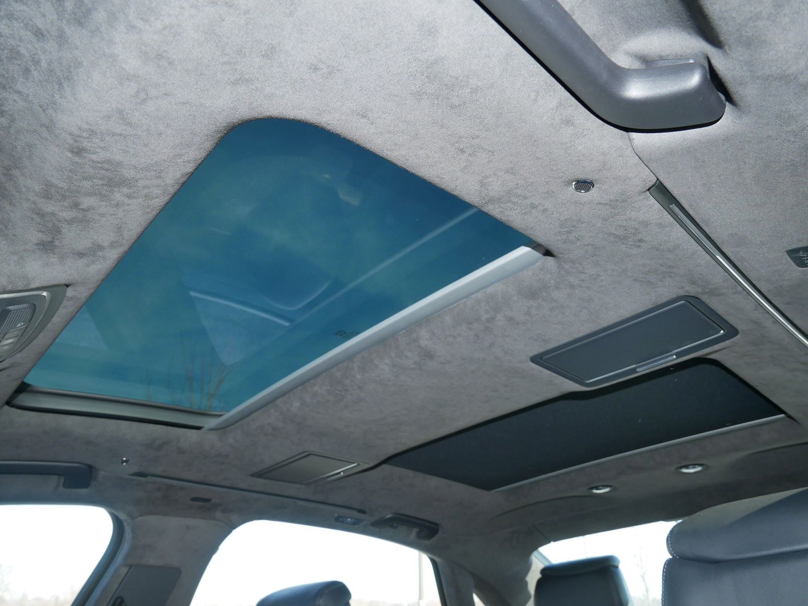 Thumbnail: 2017 Audi A8 - 31