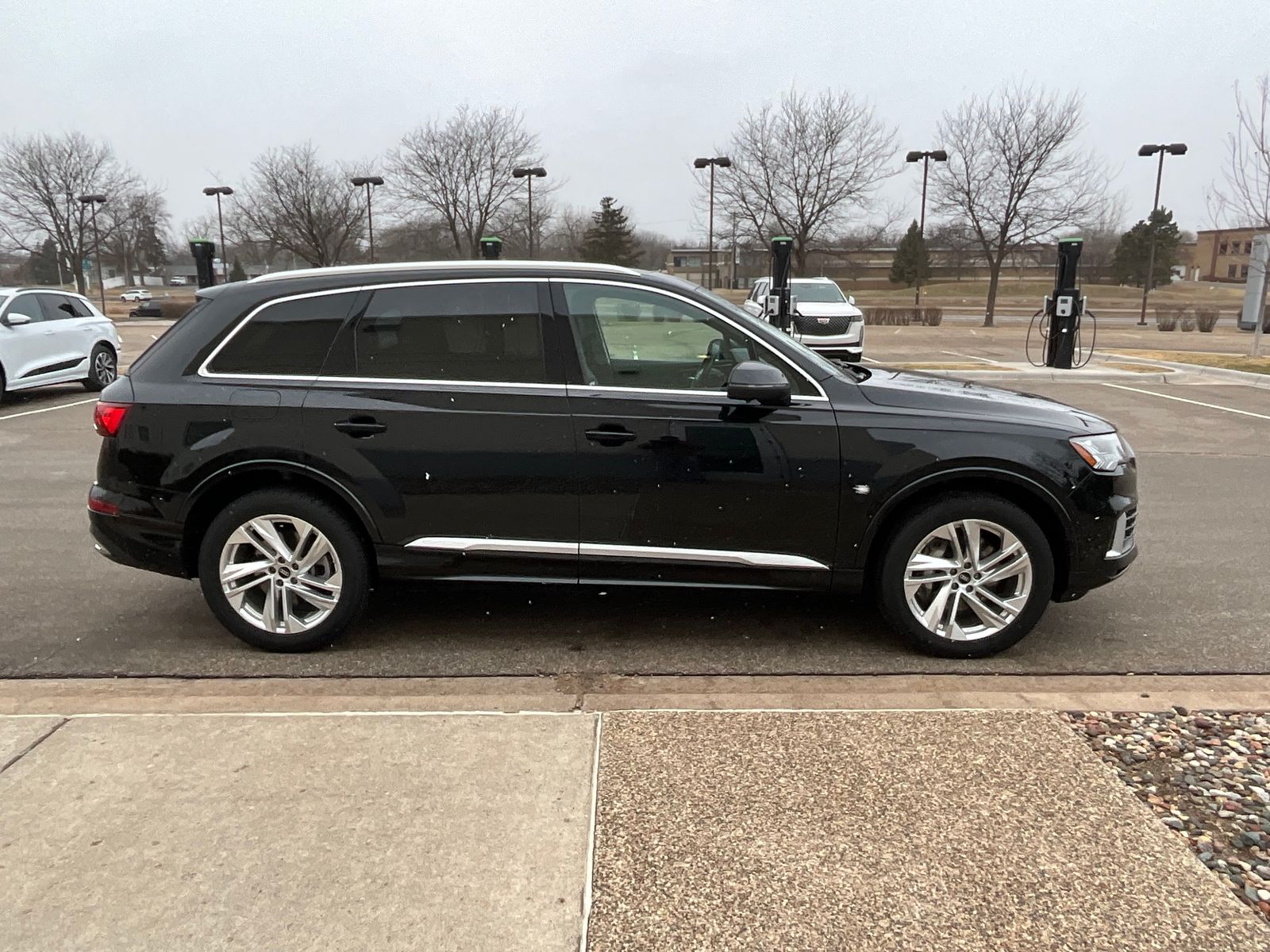 Thumbnail: 2023 Audi Q7 - 6