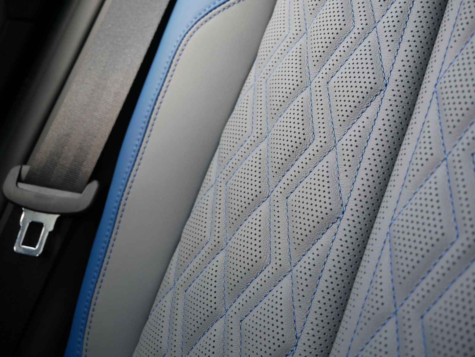 Thumbnail: 2025 Audi S5 - 12