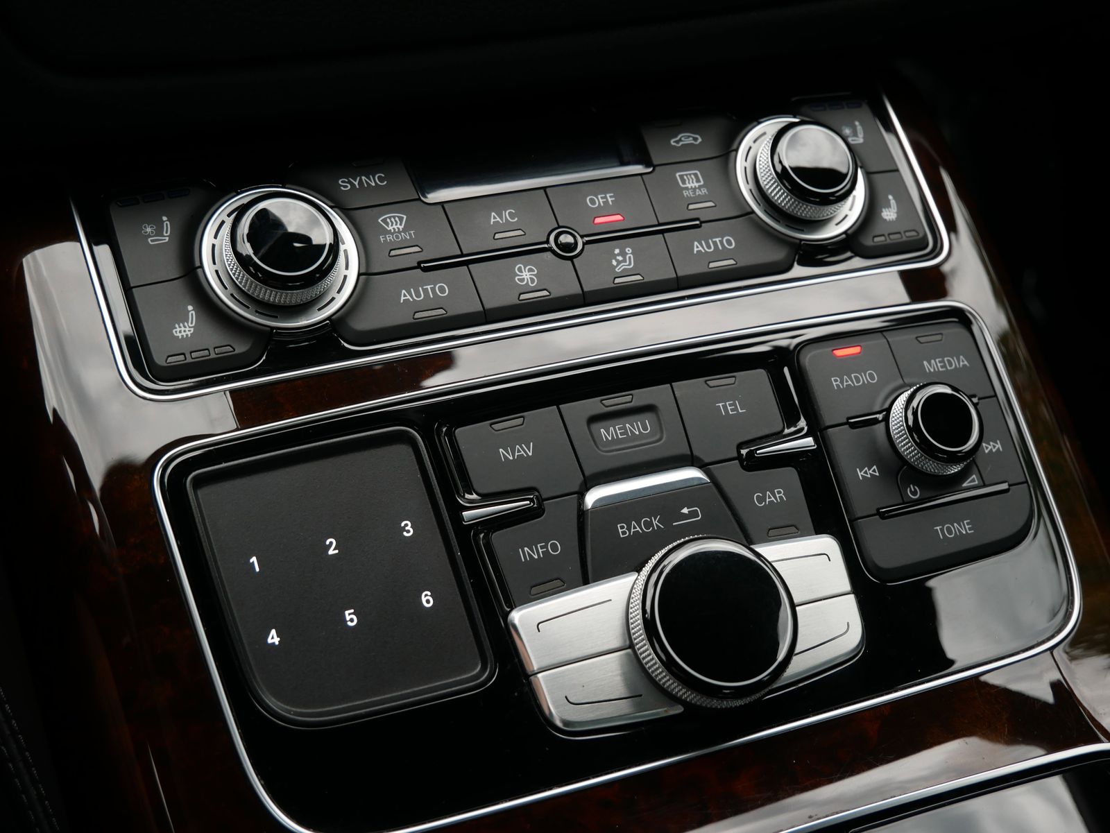 Thumbnail: 2017 Audi A8 - 21