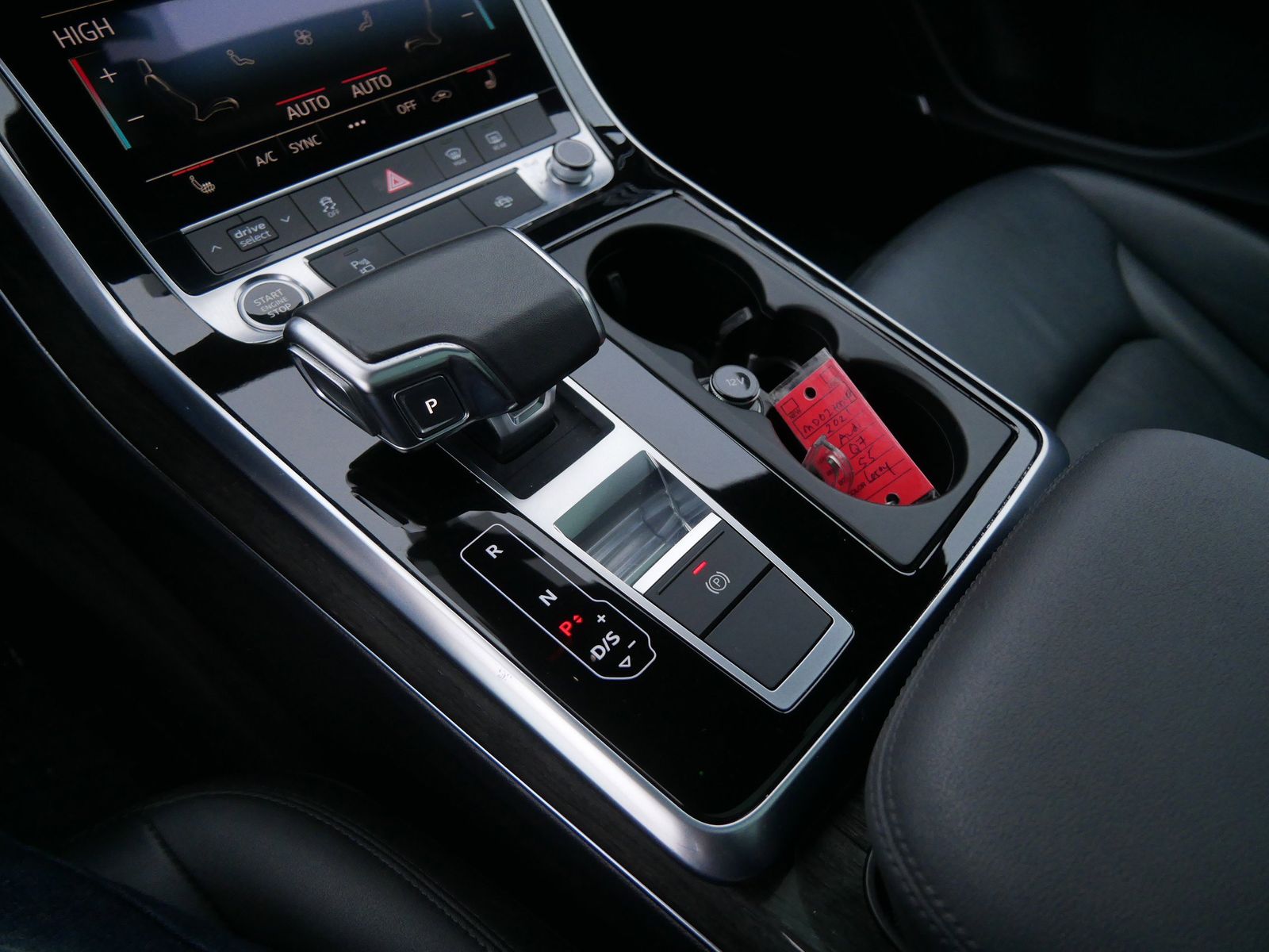 Thumbnail: 2021 Audi Q7 - 23