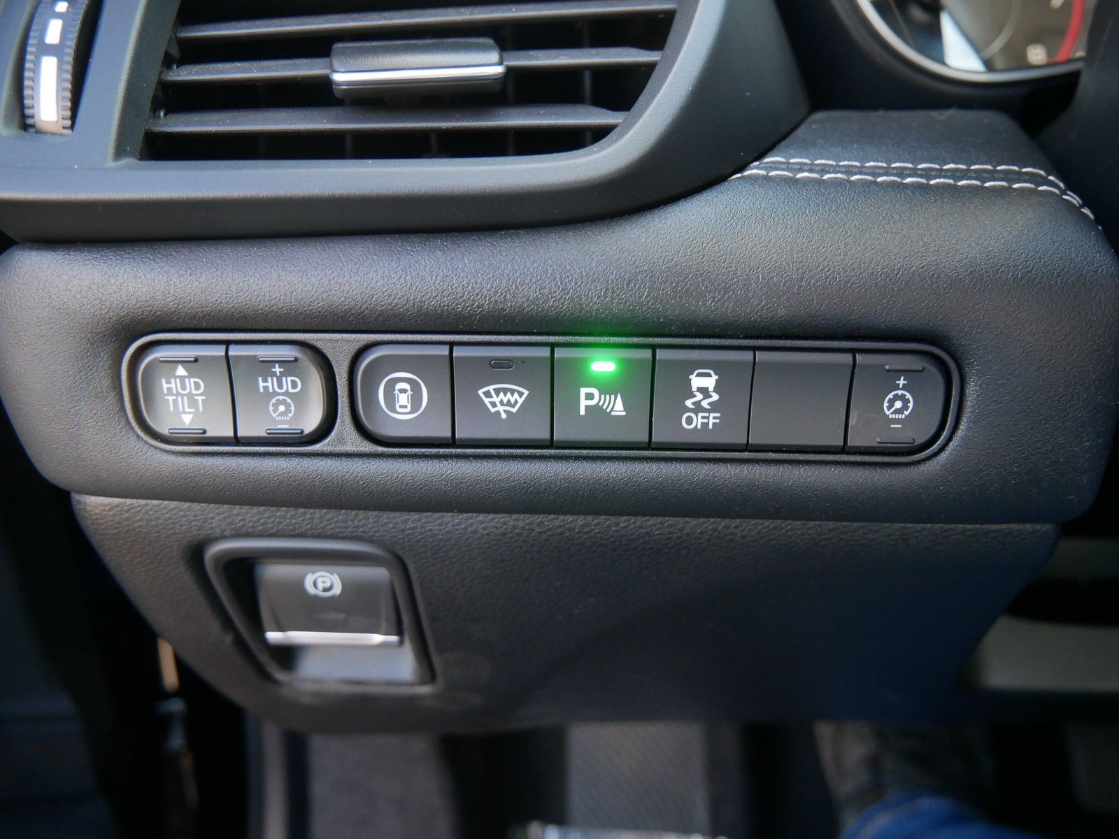 Thumbnail: 2022 Acura TLX - 28