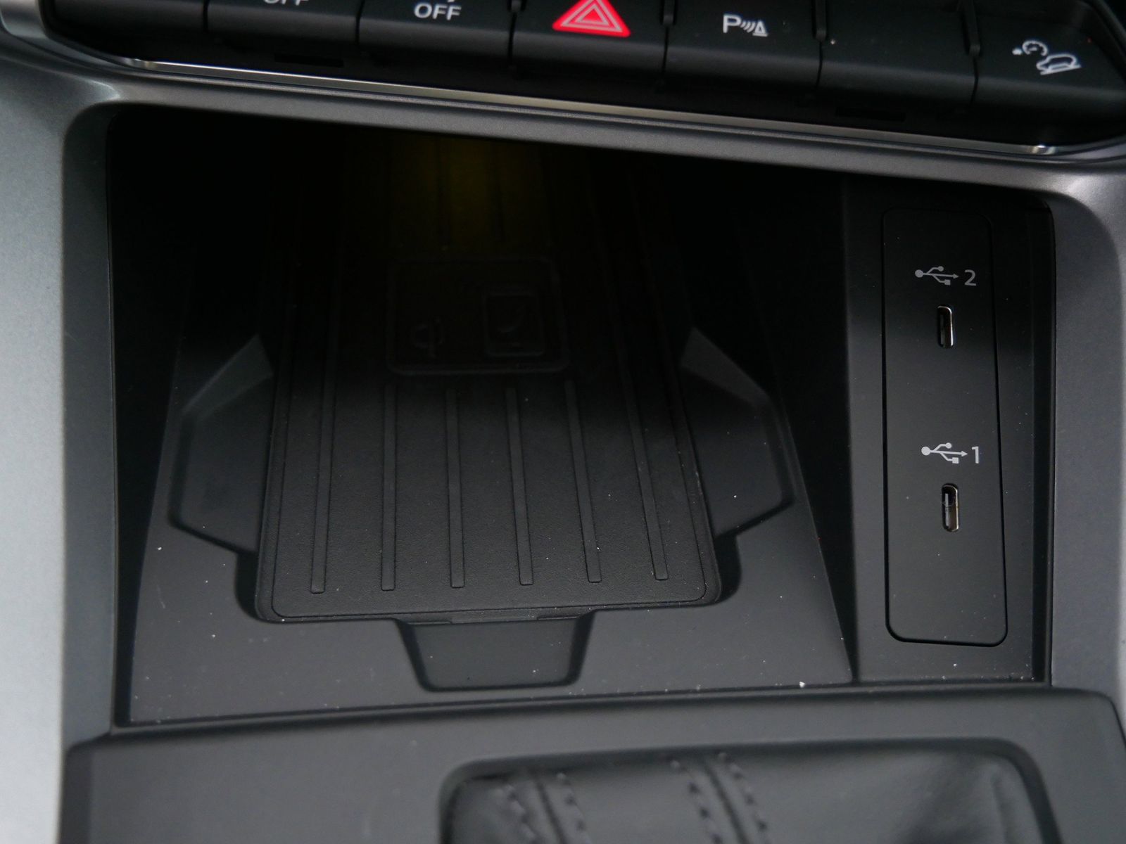 Thumbnail: 2025 Audi Q3 - 24