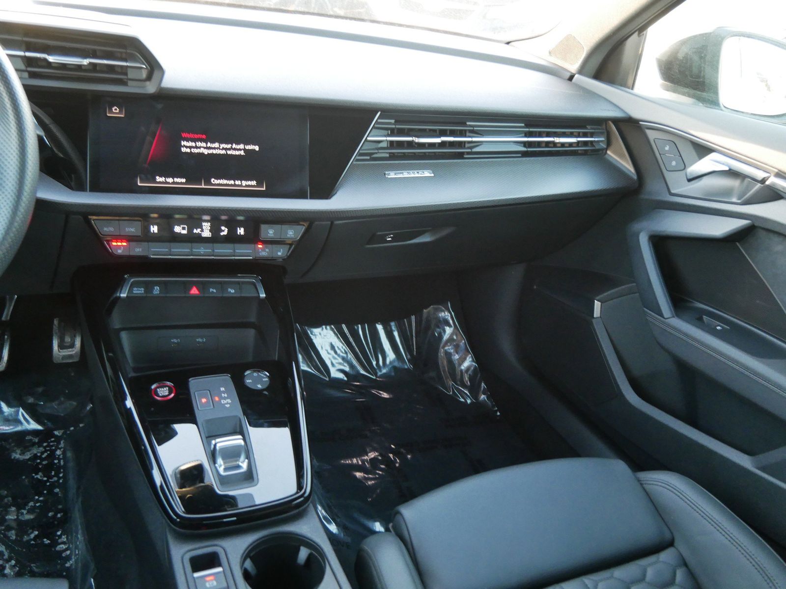 Thumbnail: 2024 Audi RS 3 - 14