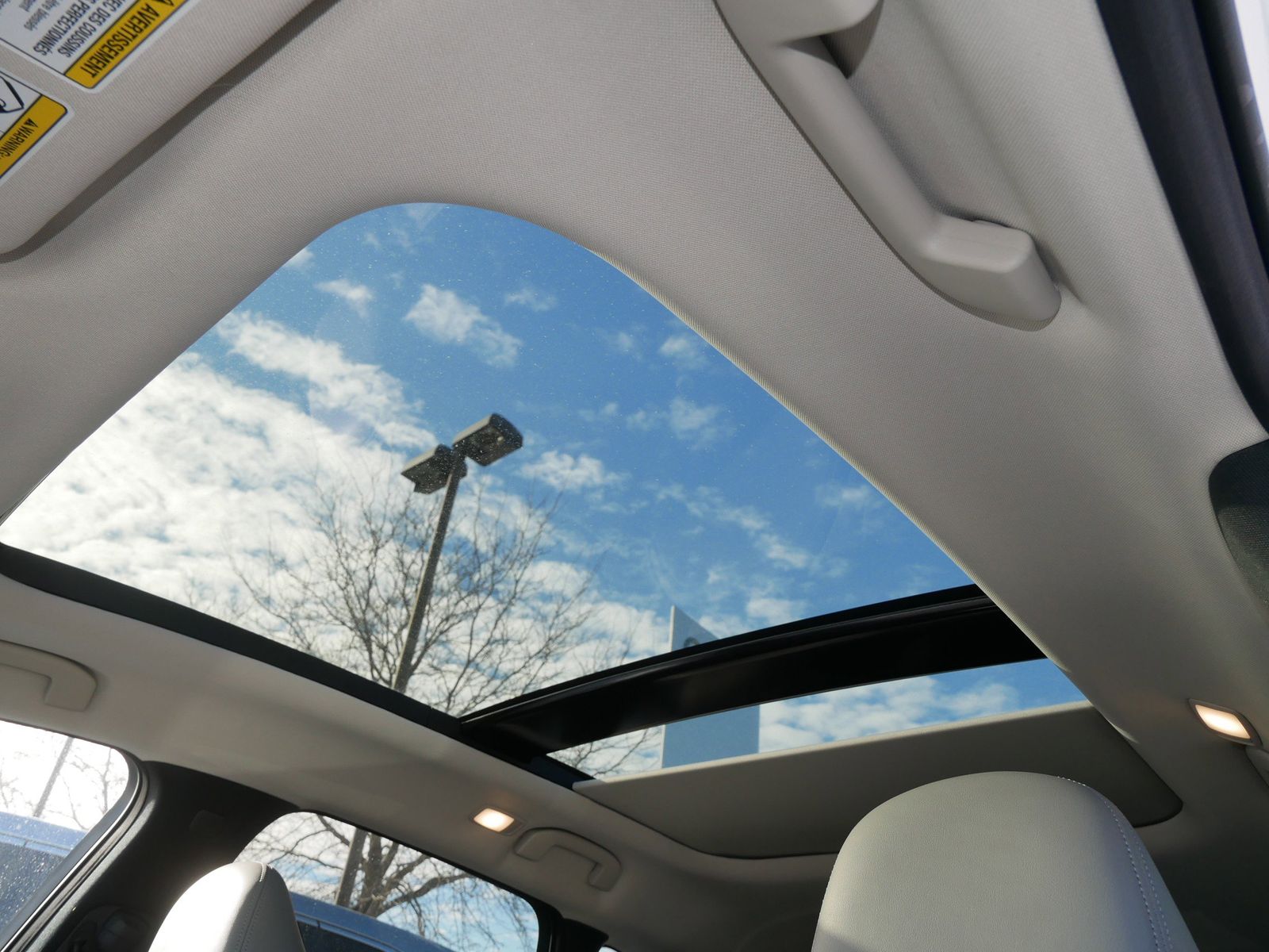 Thumbnail: 2023 INFINITI QX50 - 32