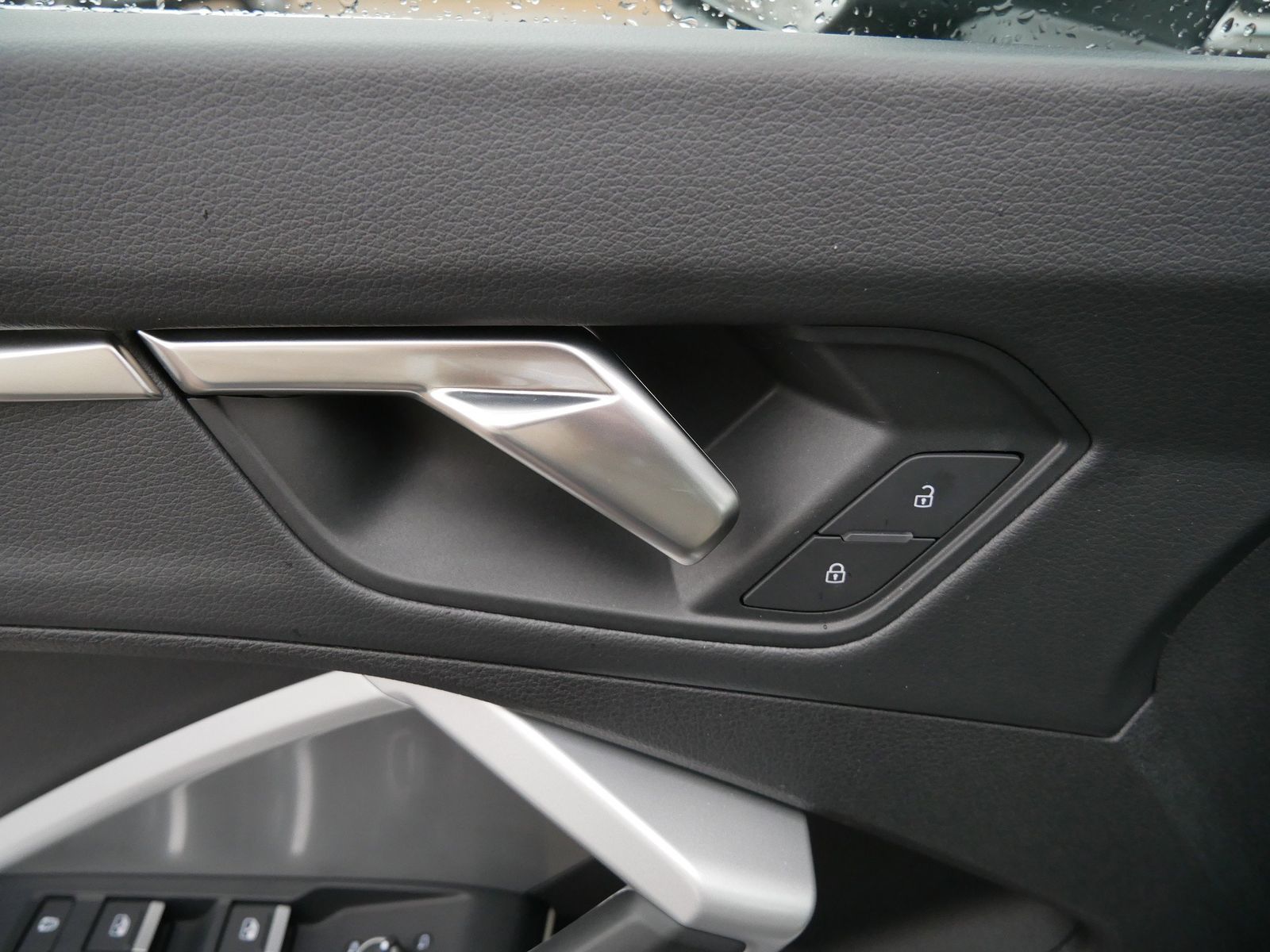 Thumbnail: 2025 Audi Q3 - 16