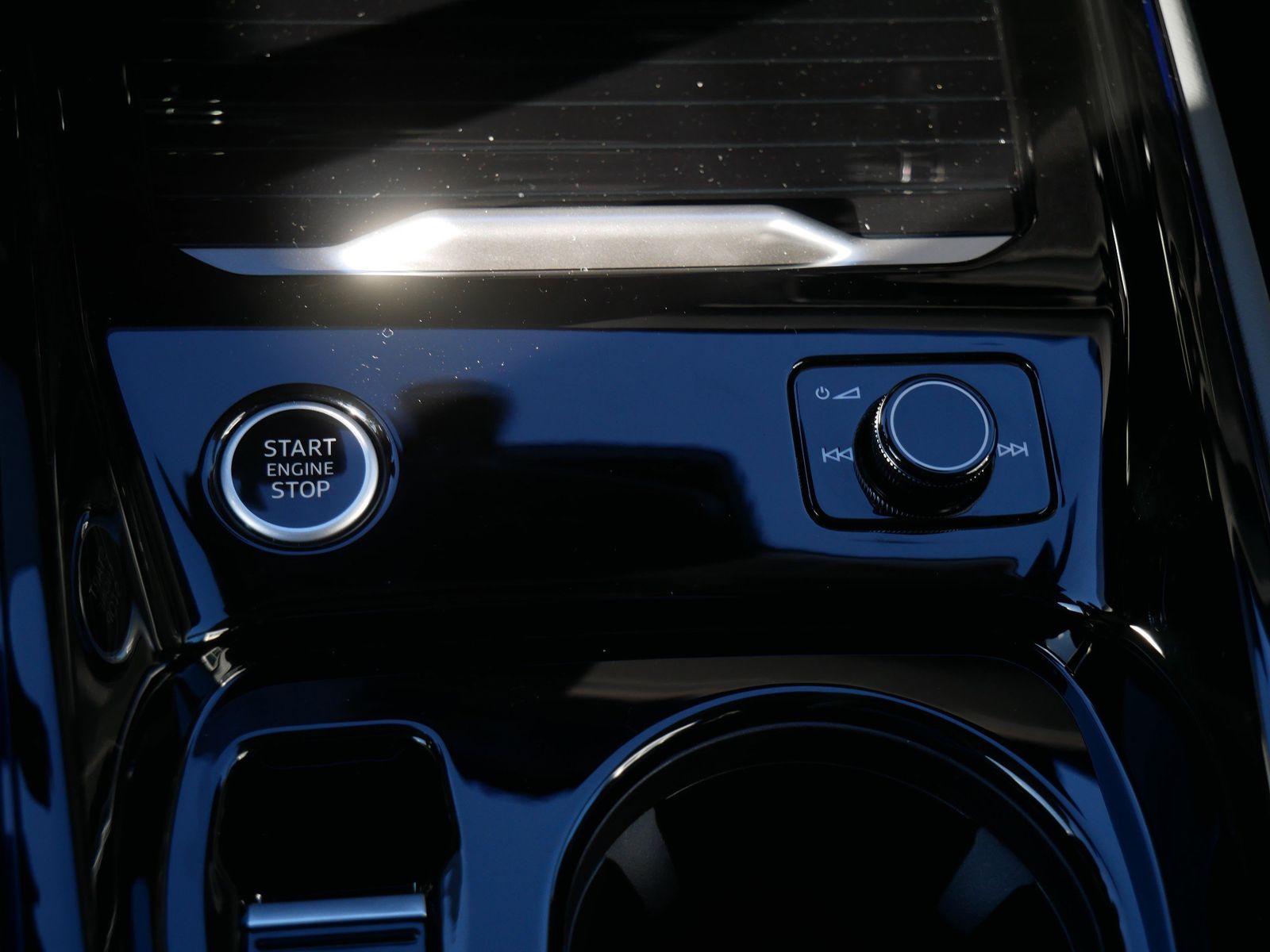 Thumbnail: 2026 Audi Q3 - 21