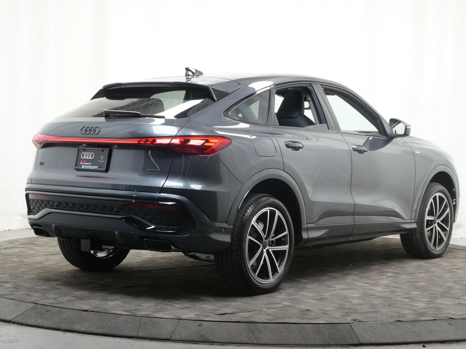 Thumbnail: 2026 Audi Q5 - 6