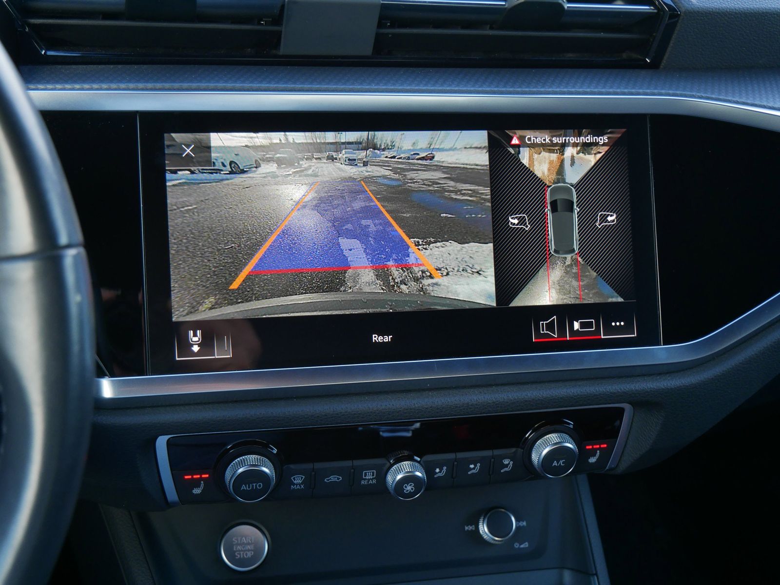 Thumbnail: 2019 Audi Q3 - 19