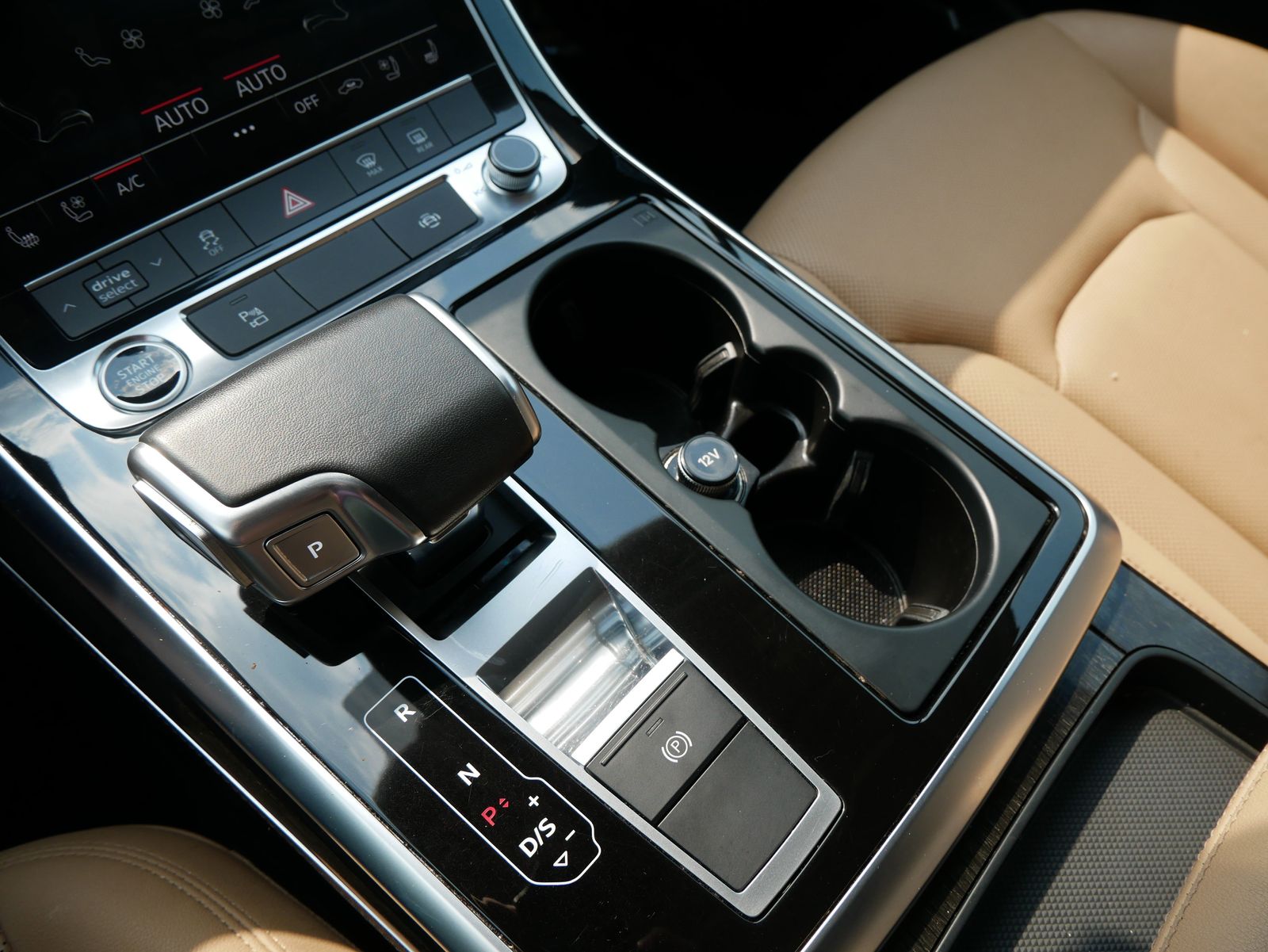 Thumbnail: 2022 Audi Q7 - 20