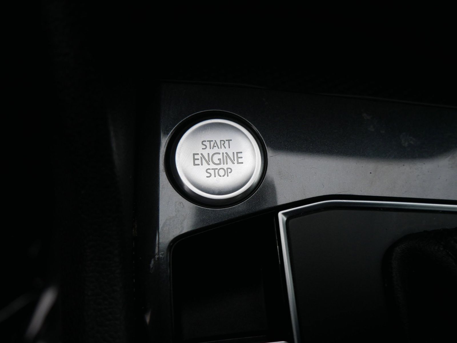 Thumbnail: 2019 Volkswagen Tiguan - 21