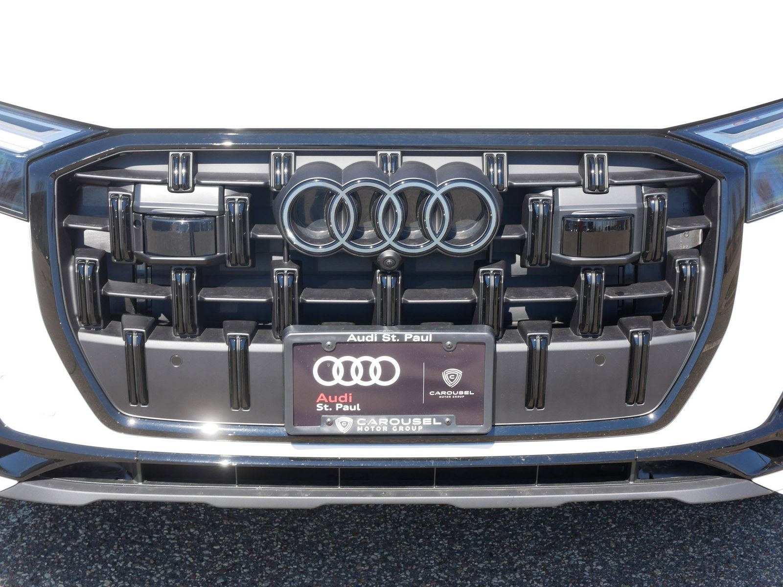 Thumbnail: 2026 Audi Q7 - 8