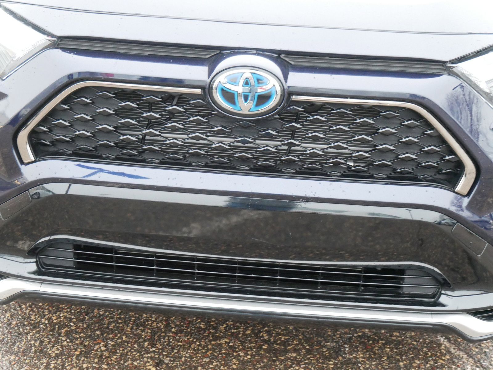 Thumbnail: 2023 Toyota RAV4 - 8