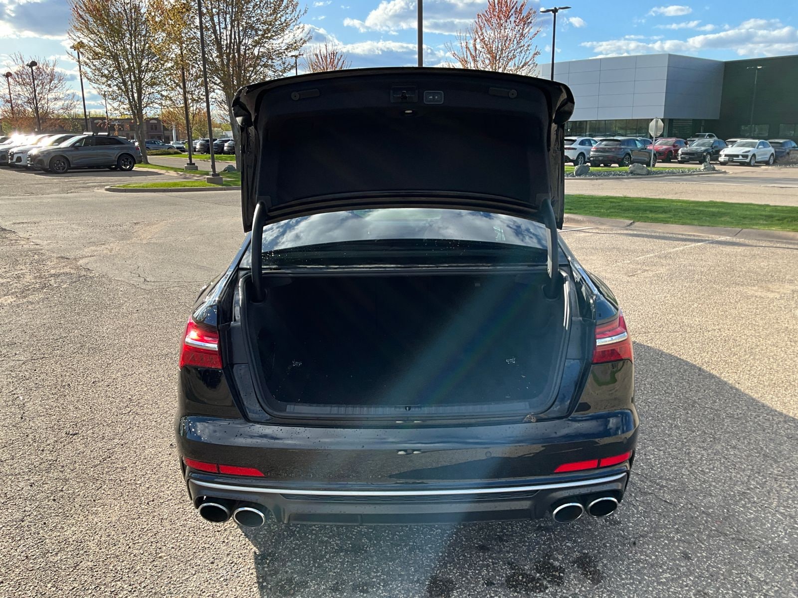 Thumbnail: 2022 Audi S6 - 14