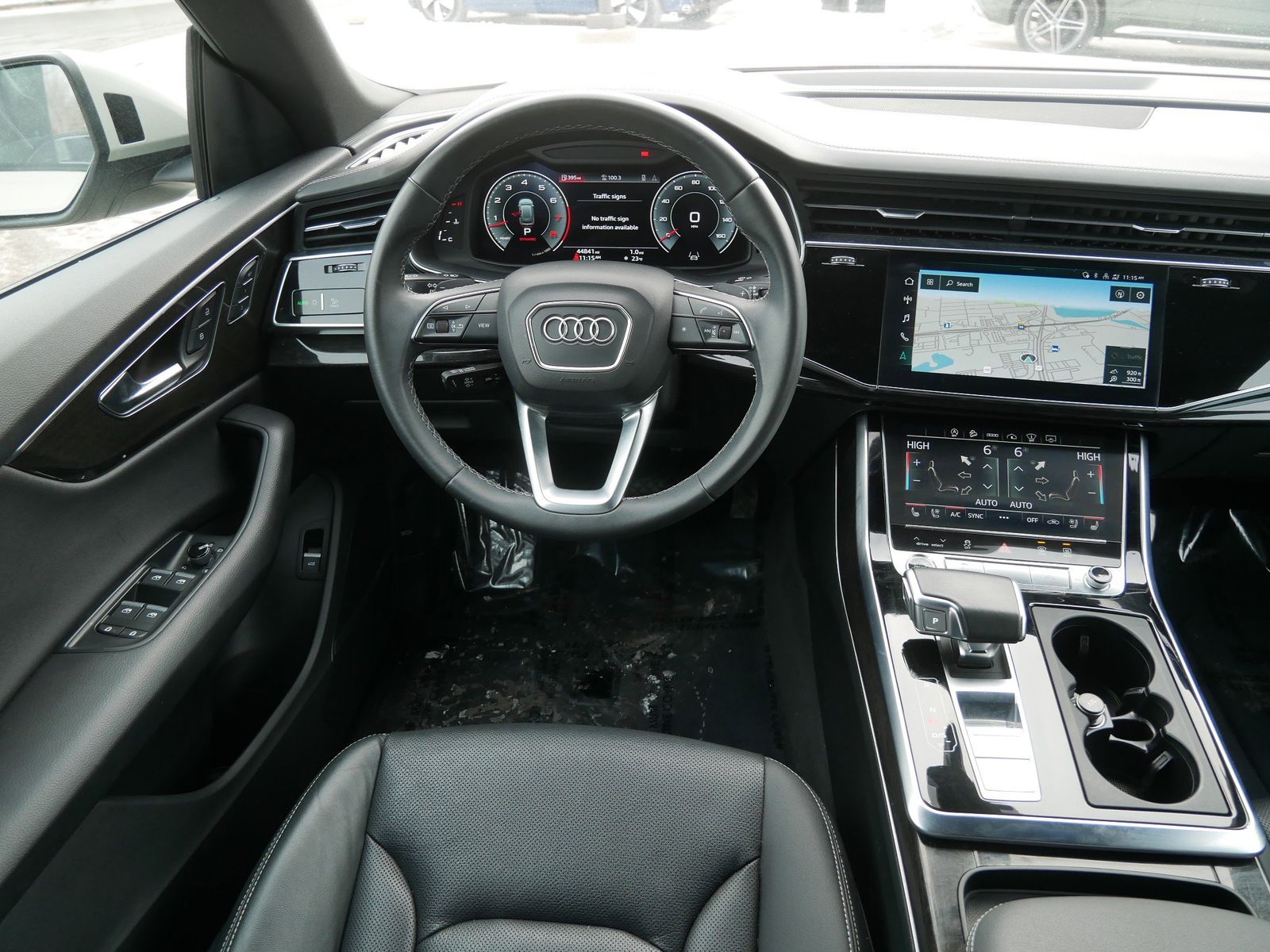 Thumbnail: 2021 Audi Q8 - 10