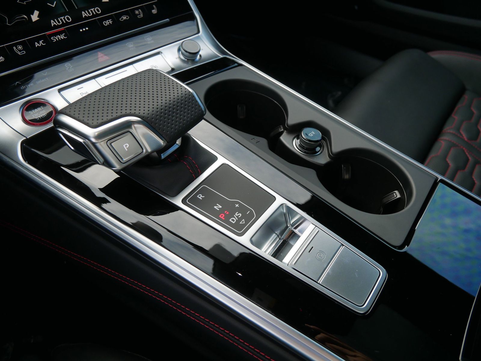 Thumbnail: 2026 Audi RS 7 - 17