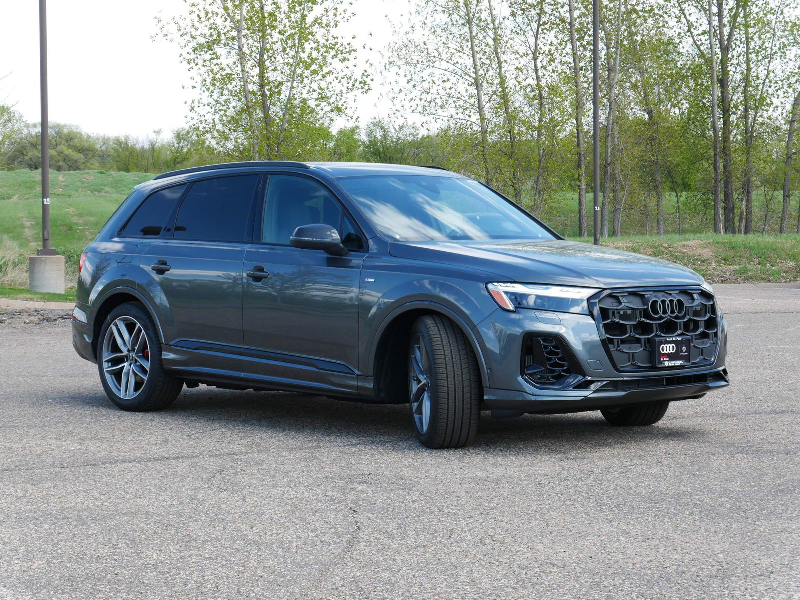 Thumbnail: 2026 Audi Q7 - 7