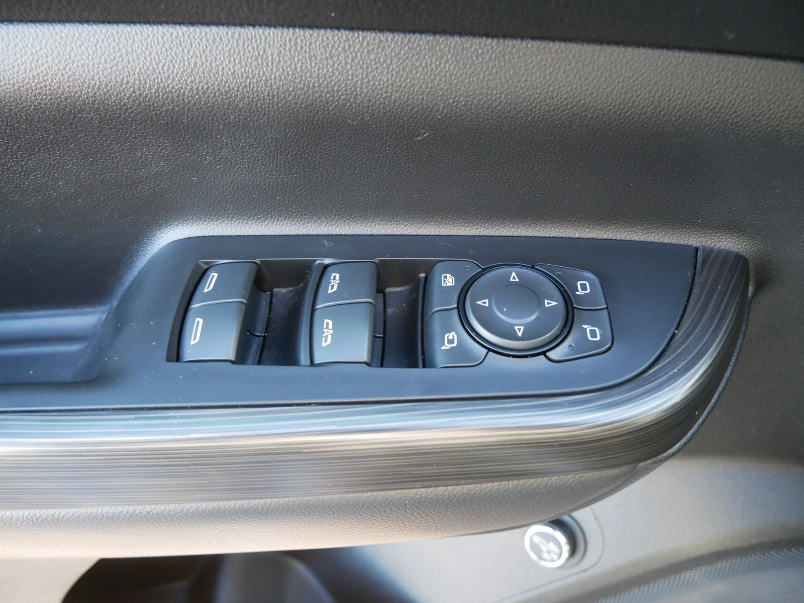 Thumbnail: 2023 GMC Acadia - 15