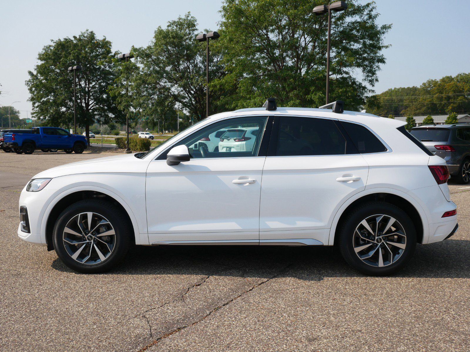 Used 2021 Audi Q5 Premium with VIN WA1AAAFY3M2138530 for sale in Saint Paul, MN