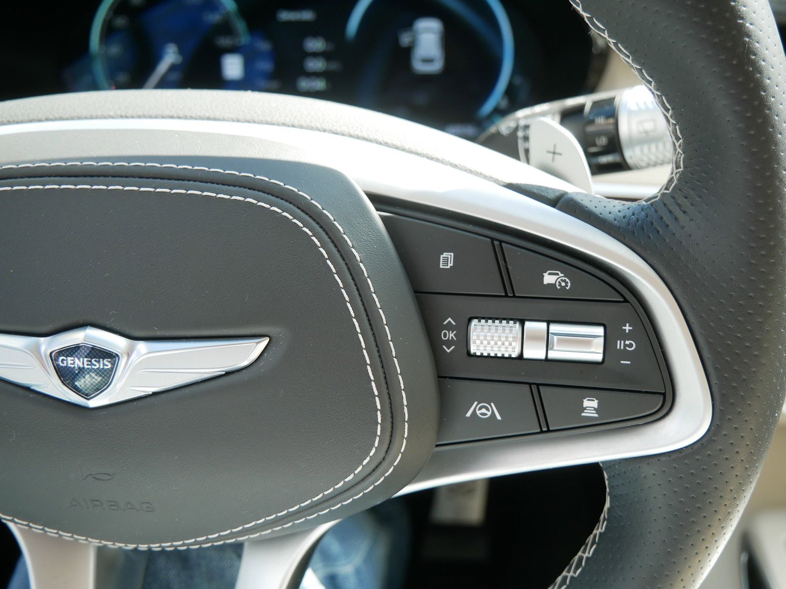 Thumbnail: 2023 Genesis GV70 - 26