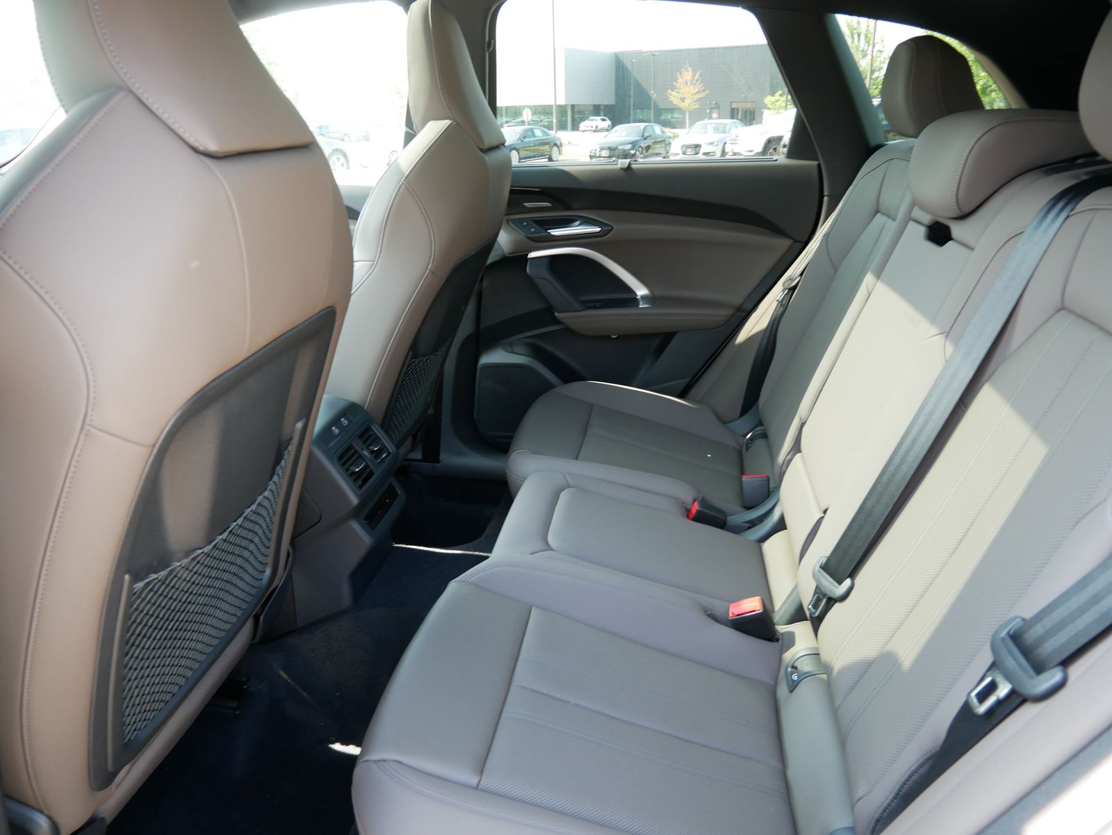 Thumbnail: 2025 Audi Q5 - 9