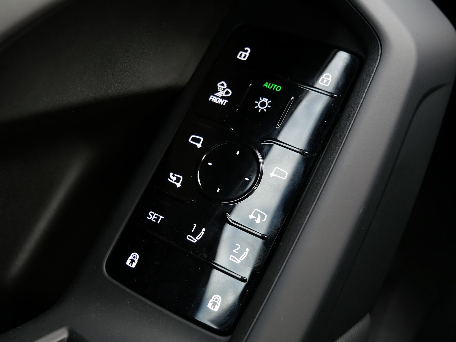 Thumbnail: 2025 Audi Q5 - 14