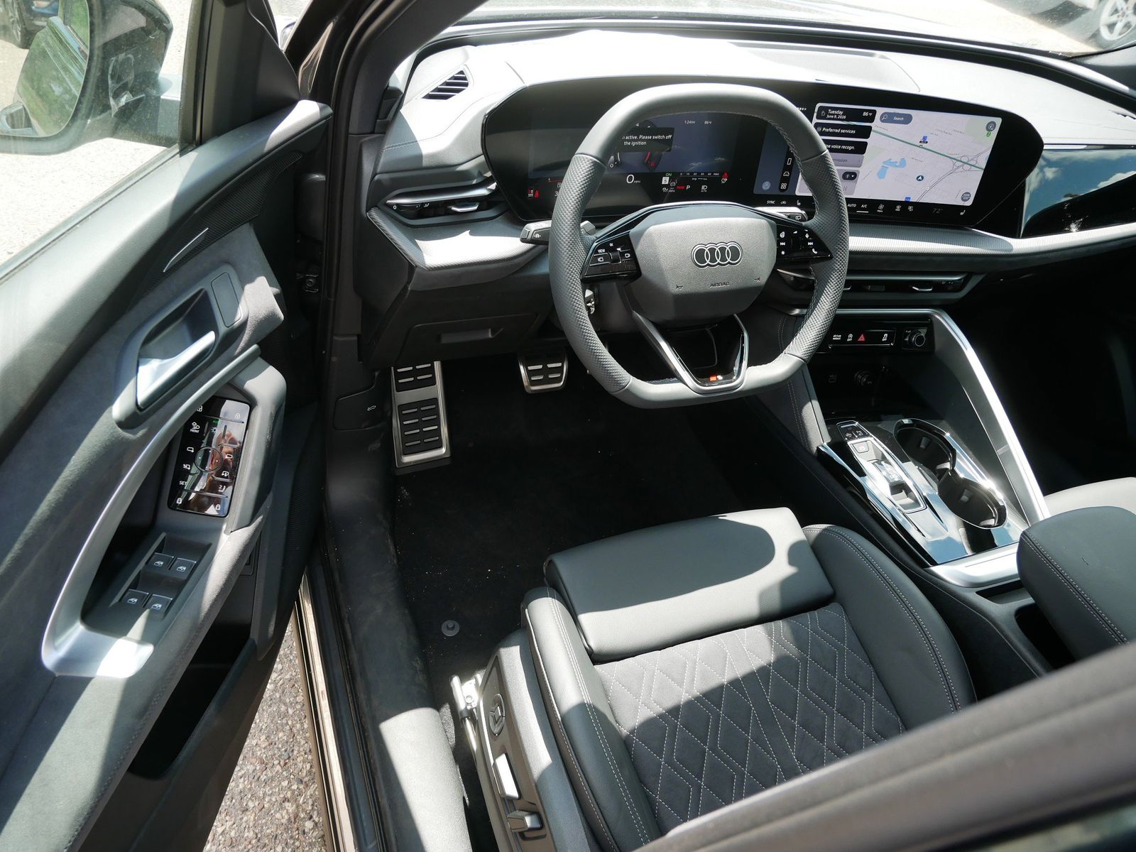 Thumbnail: 2026 Audi SQ5 - 8
